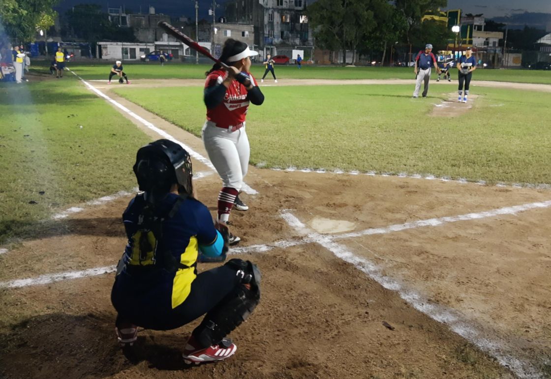 Liga Manuel Rentería, softbol femenil Cancún