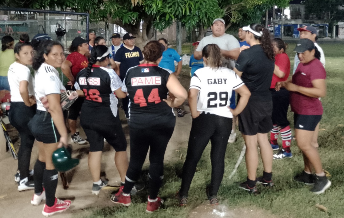 Felinas Felinas, softbol femenil Cancún